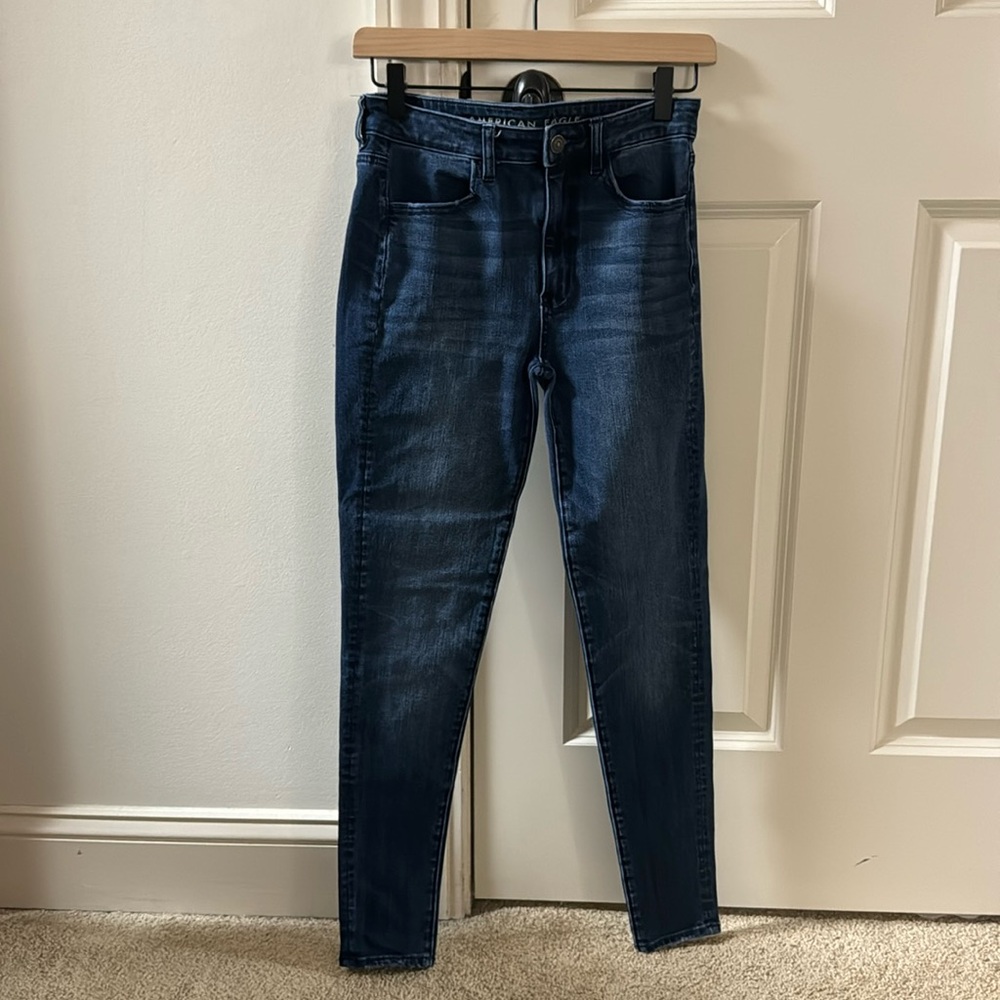 size 4 American eagle bluejeans